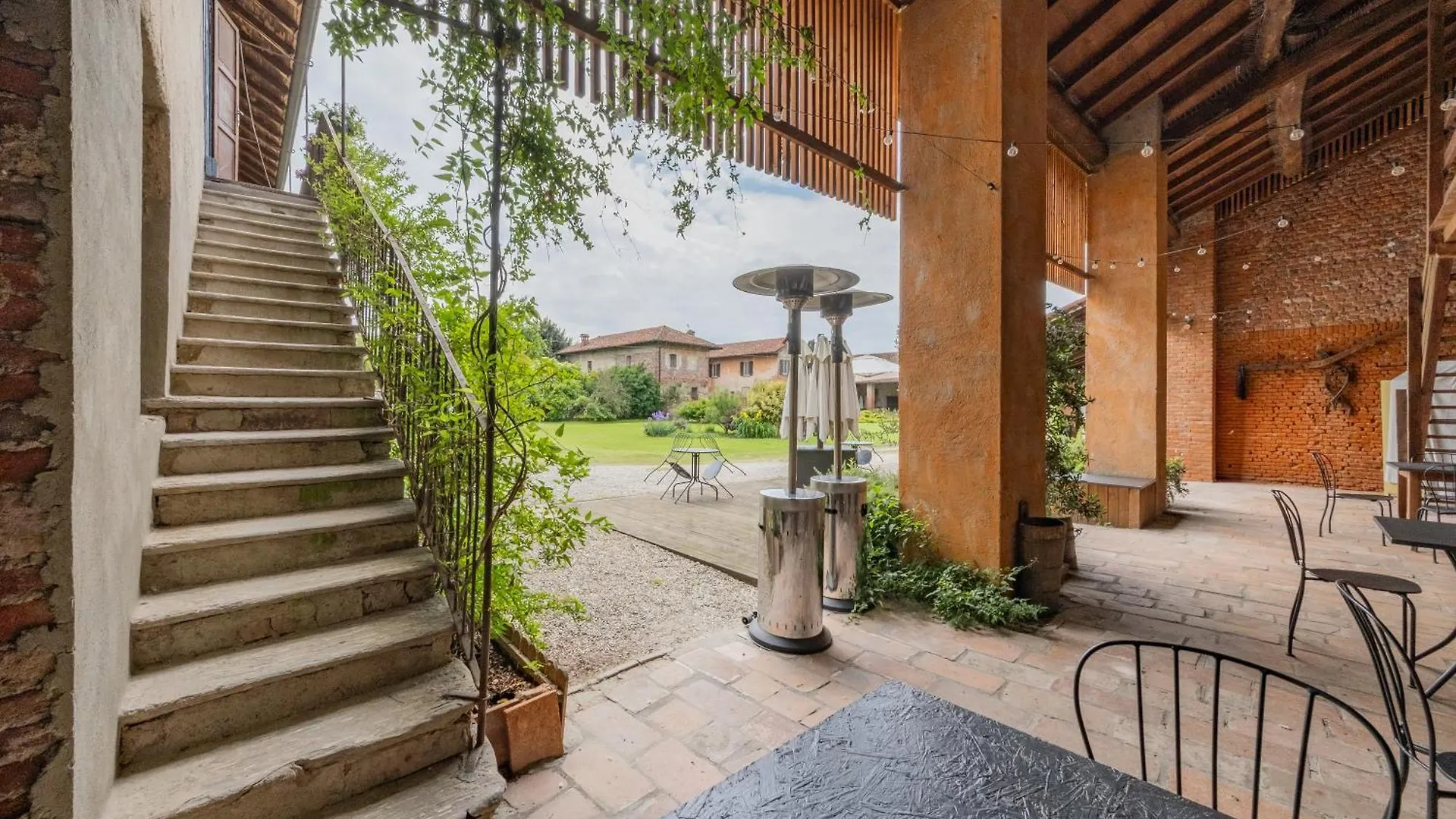 Relais Macconago Bed & Breakfast Rogeredo 0*,  Italy
